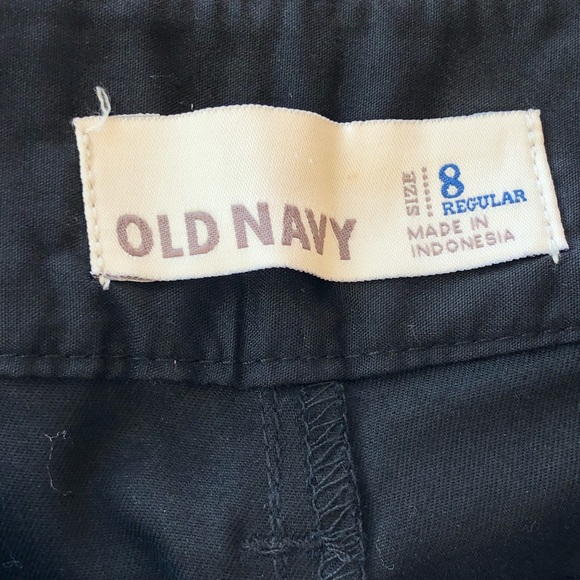 Old Navy Low Rise Capris with Stretch. Siz… - Picture 5 of 5